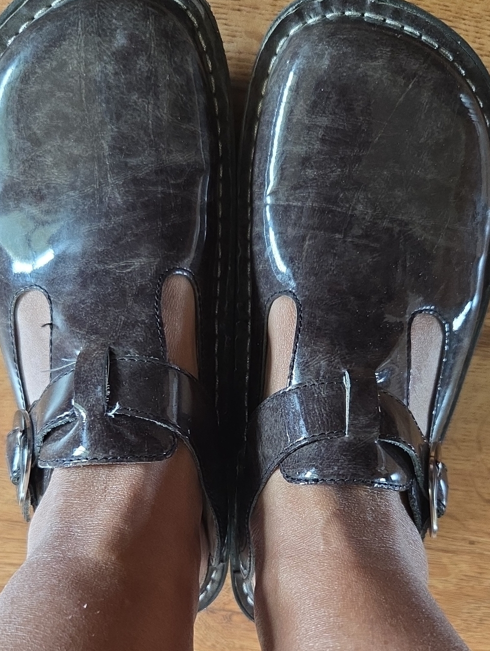 Alegeria Women's Dark Gteen Leather Slip-On Comfort Shoes